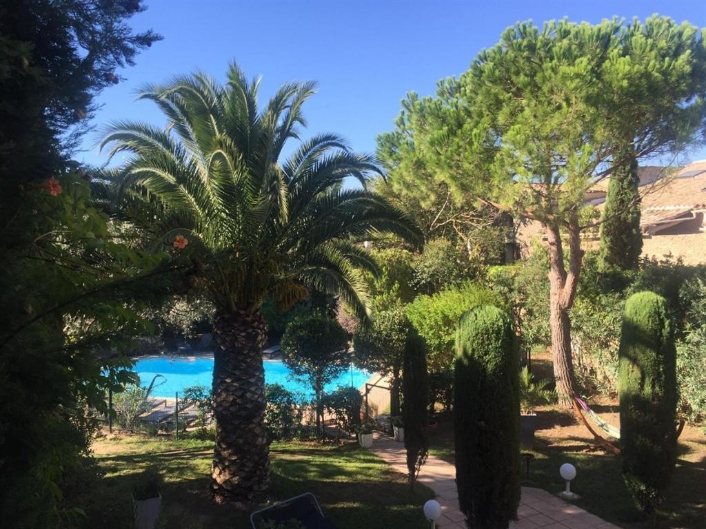 Le Jardin D'Homps Bed and Breakfast Homps  Εξωτερικό φωτογραφία